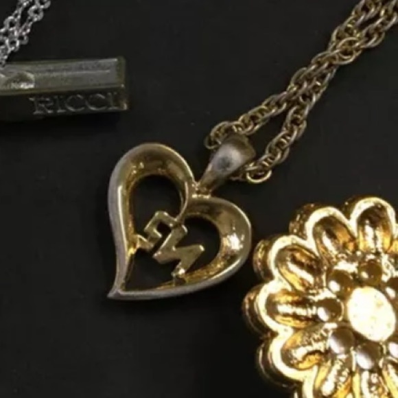 Nina Ricci gold and crystal heart necklace - Picture 6 of 6